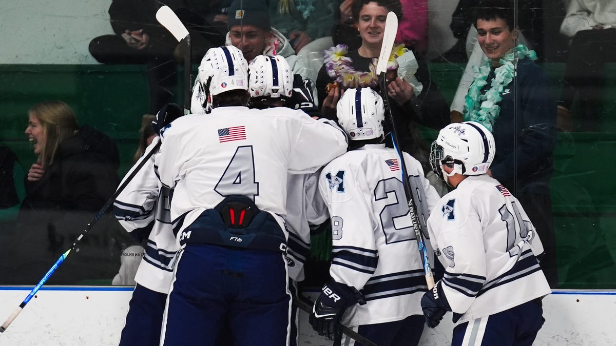 H.S. ROUNDUP: Monomoy/Mashpee boys hockey beats No. 1 Stoneham